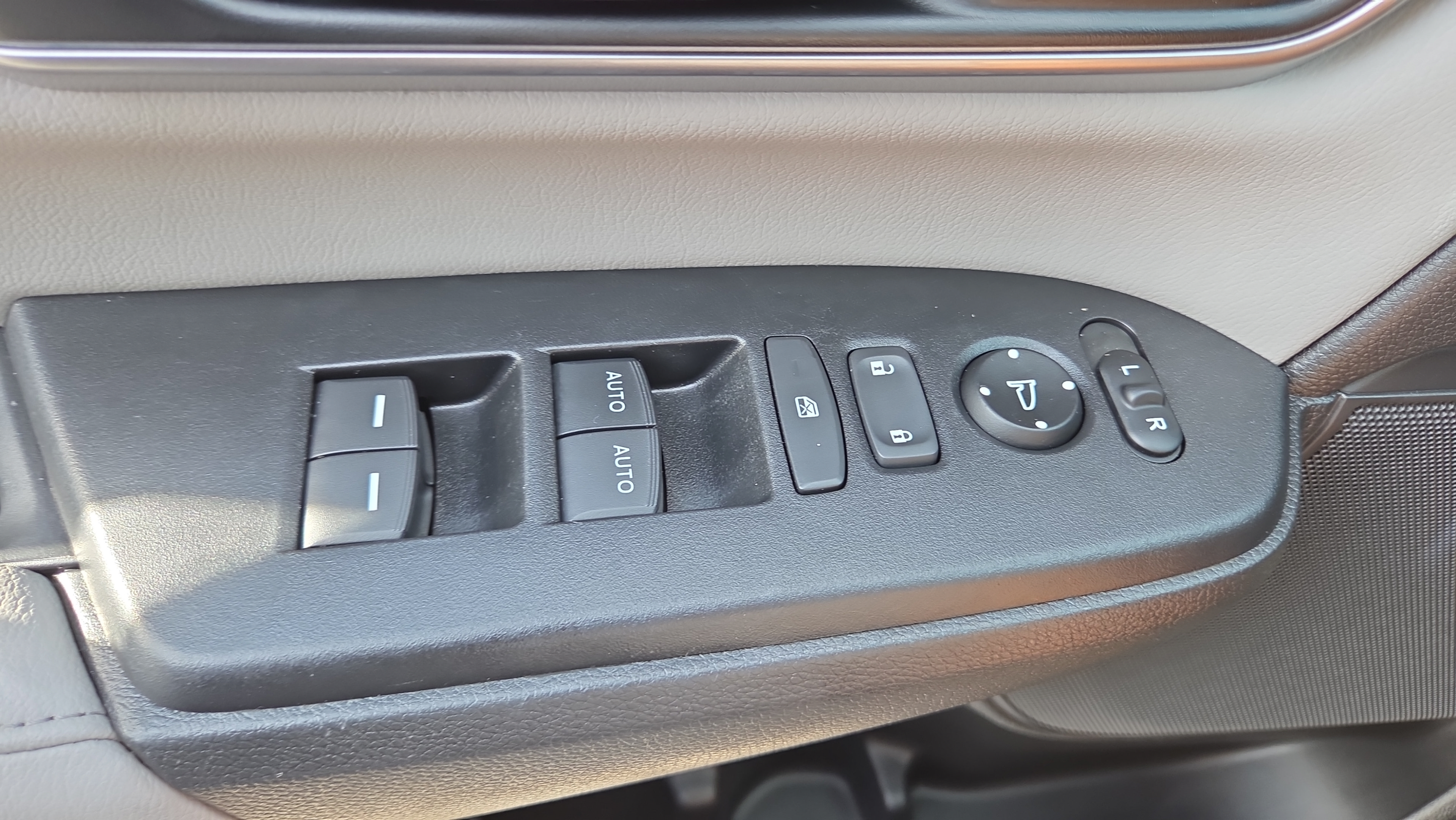 Used 2021 Honda CR-V EX-L image 33