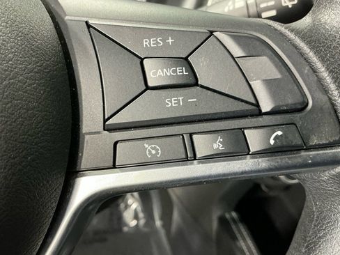 Used 2020 Nissan Kicks SV image 8