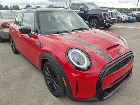 Used 2023 MINI Cooper S FWD image 2