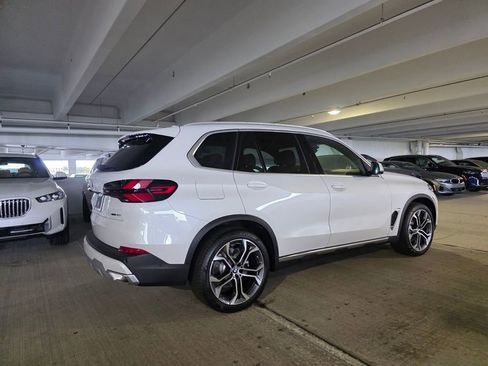 New 2026 BMW X5 sDrive40i w/ Climate Comfort Package RWD image 4