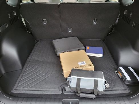 New 2026 Hyundai Tucson SE image 7