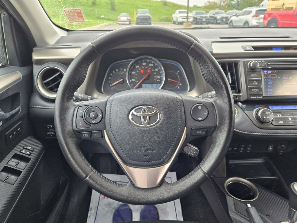 Used 2013 Toyota RAV4 Limited AWD/4WD image 18