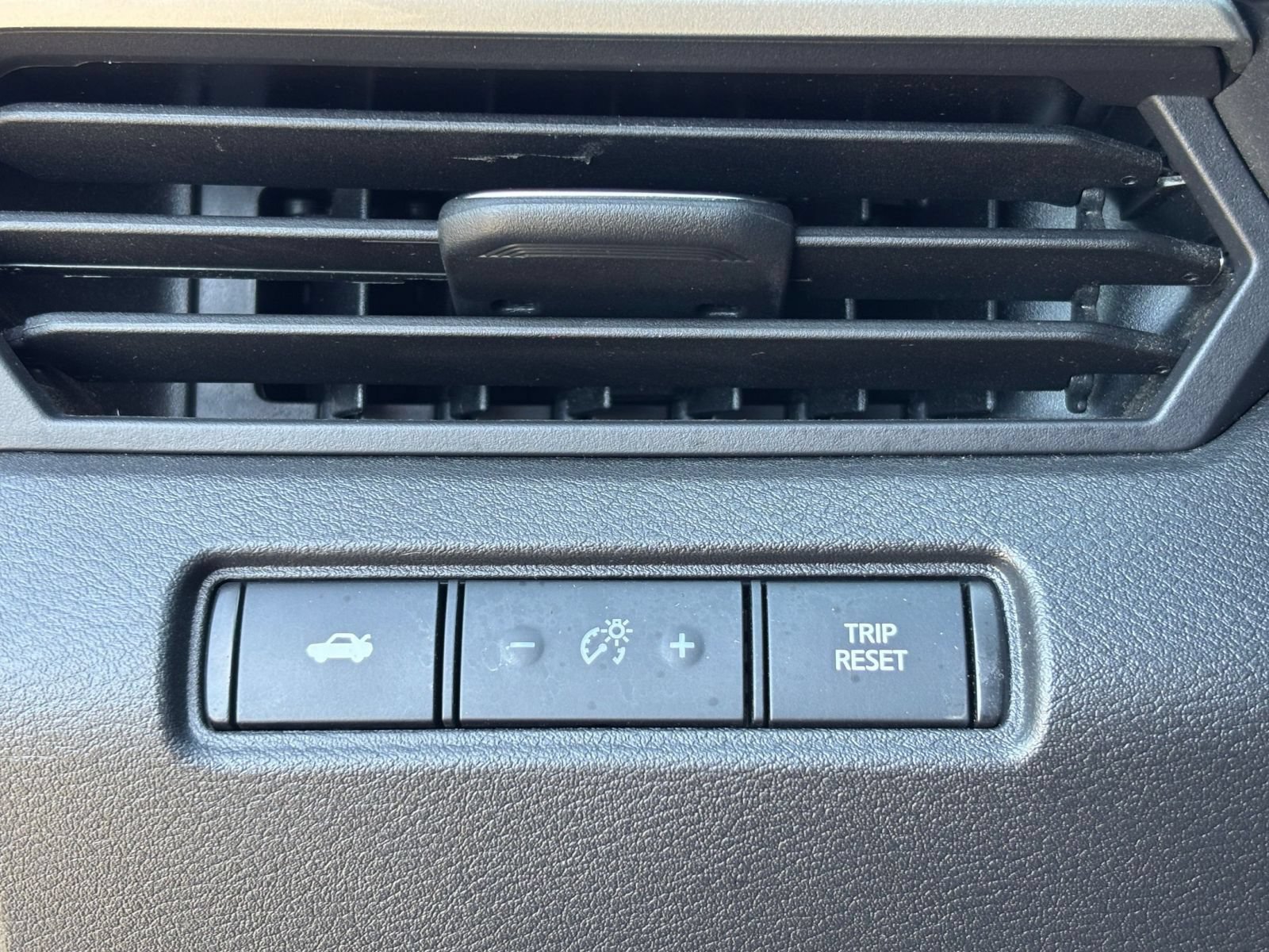 Used 2025 Nissan Altima 2.5 SR FWD image 22