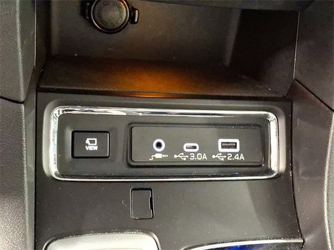 Certified 2025 Subaru Ascent Limited w/ Popular Package #2 image 25