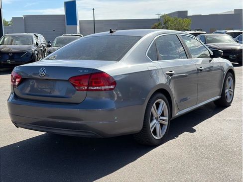 Used 2014 Volkswagen Passat 1.8T SE FWD image 2