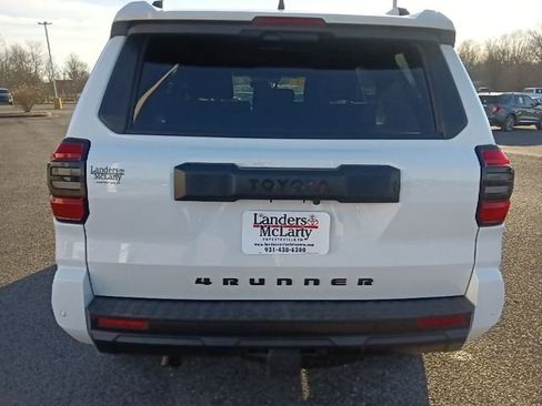 Used 2025 Toyota 4Runner TRD Off-Road AWD/4WD image 4