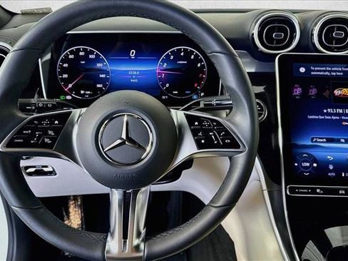 Used 2026 Mercedes-Benz GLC 300 4MATIC image 11