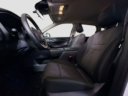 Used 2025 Nissan Rogue SV FWD image 22