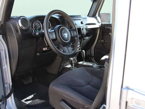 Used 2015 Jeep Wrangler Unlimited Sport image 13