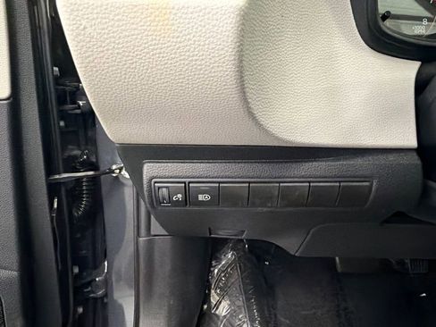 Used 2023 Toyota Corolla LE FWD image 28
