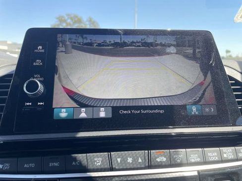 Used 2025 Honda Odyssey Sport-L image 14