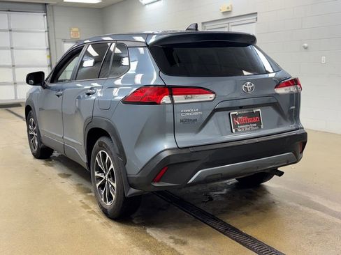 Used 2025 Toyota Corolla Cross L image 7