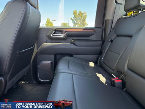 Used 2024 GMC Sierra 3500 Denali w/ Denali Reserve Package AWD/4WD image 23