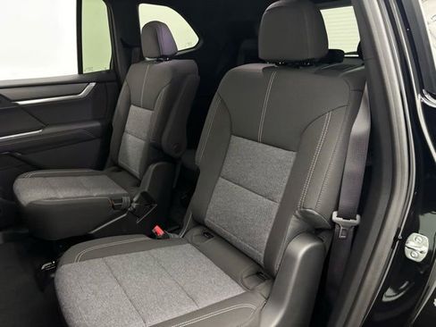 New 2026 GMC Acadia Elevation image 41