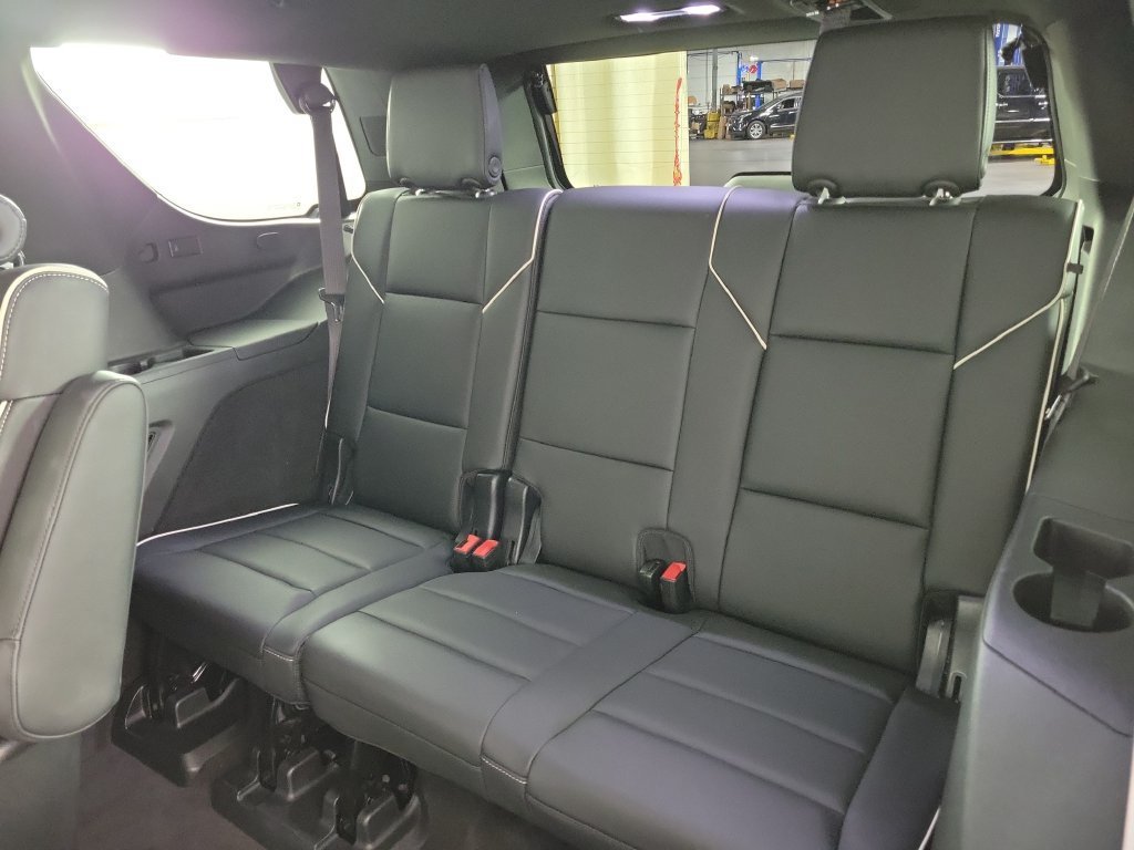 Used 2023 Cadillac Escalade Sport w/ LPO, ONYX Package RWD image 10