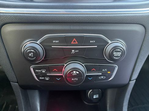 Used 2016 Dodge Charger R/T w/ Navigation & Travel Group image 17