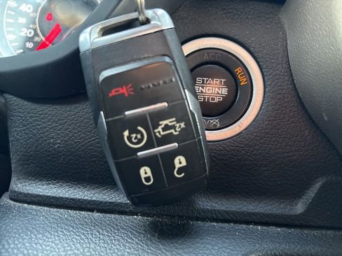 Used 2019 RAM 2500 Laramie AWD/4WD image 43