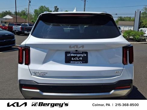 Certified 2025 Kia Sorento S AWD/4WD image 6