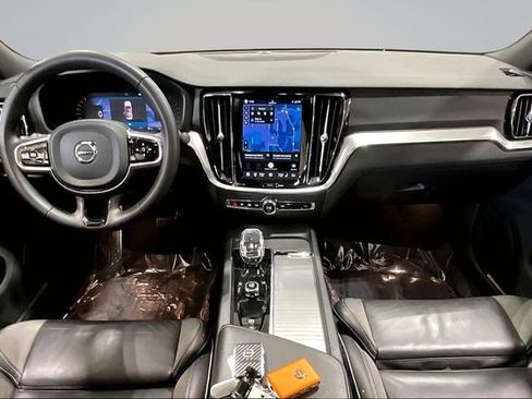 Certified 2024 Volvo S60 B5 Plus AWD/4WD image 18
