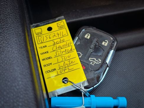 Used 2020 Chevrolet Silverado 1500 LT Trail Boss image 40