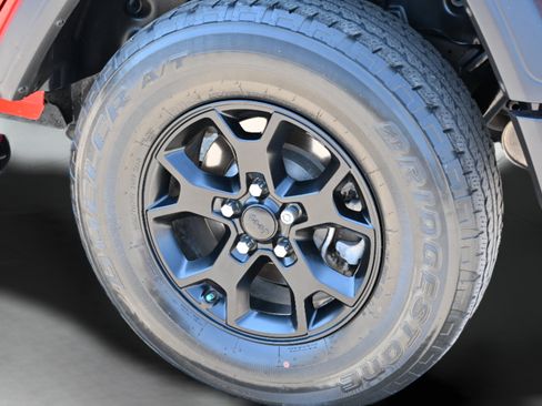 Used 2021 Jeep Wrangler Unlimited Sport AWD/4WD image 32