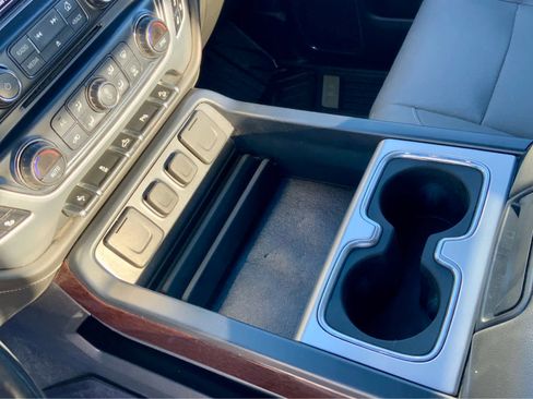 Used 2018 GMC Sierra 1500 SLT w/ SLT Preferred Package image 44