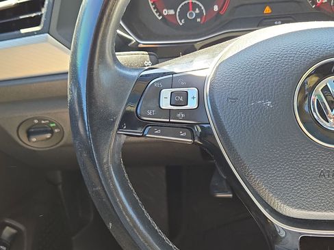 Used 2019 Volkswagen Jetta SE w/ Cold Weather Package FWD image 21