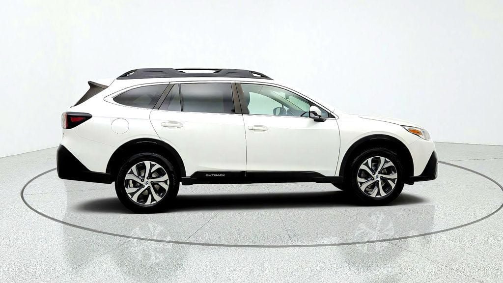 Used 2022 Subaru Outback Limited XT AWD/4WD image 4