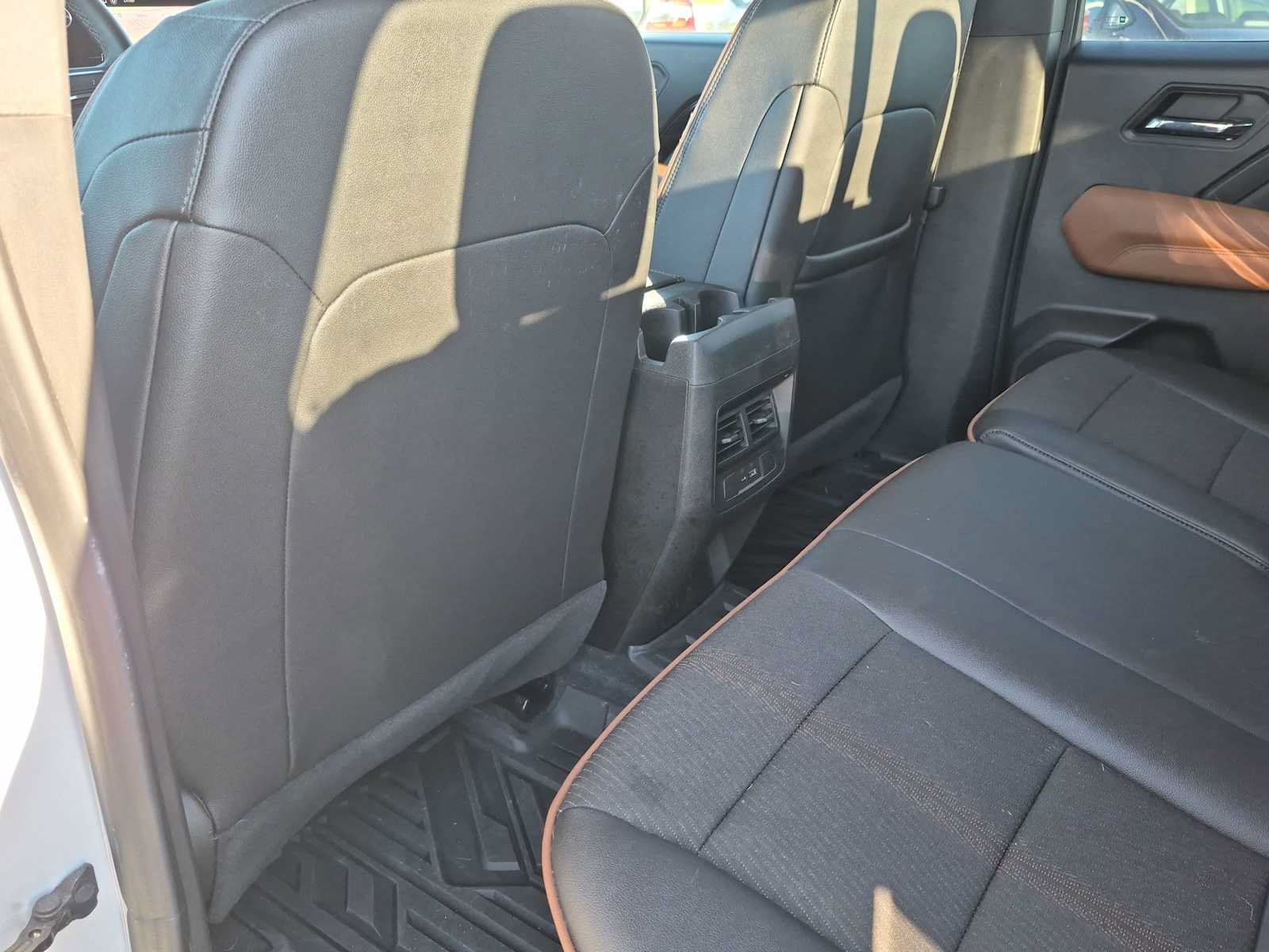 Used 2023 GMC Canyon AT4 AWD/4WD image 17
