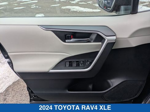 Used 2024 Toyota RAV4 XLE w/ Convenience Package image 12