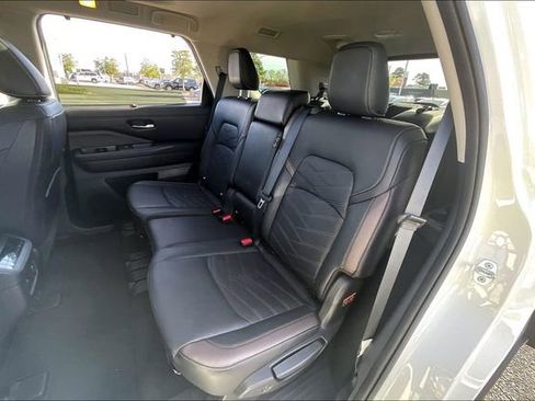 Certified 2024 Nissan Pathfinder Platinum w/ Cargo Package image 19