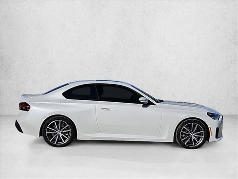 Used 2023 BMW 230i Coupe w/ Convenience Package image 4