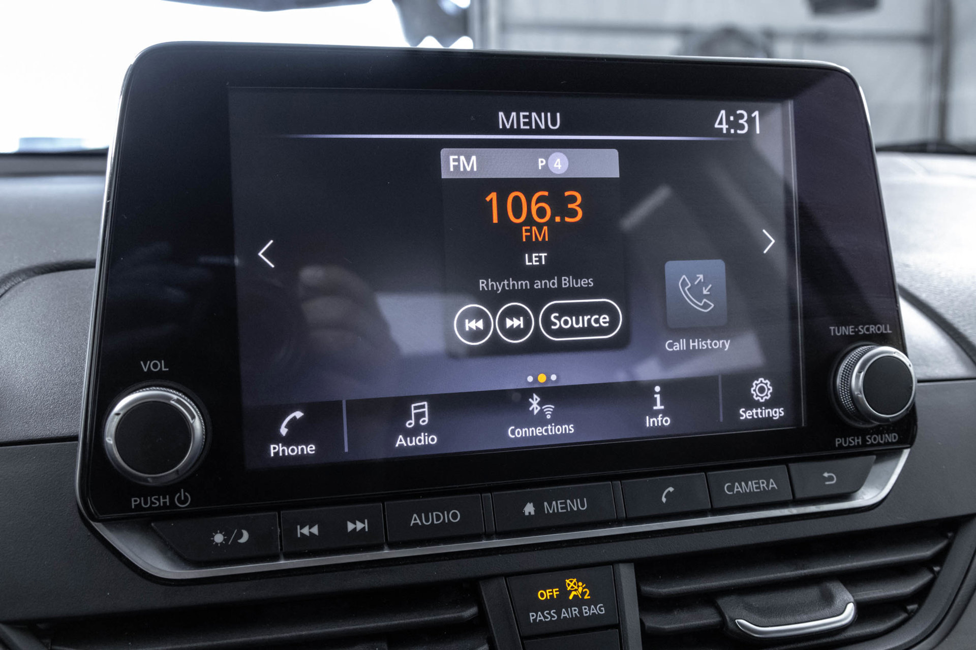 Used 2024 Nissan Altima 2.5 SV FWD image 29