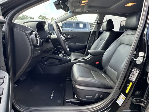 Used 2022 Hyundai Kona Limited image 11