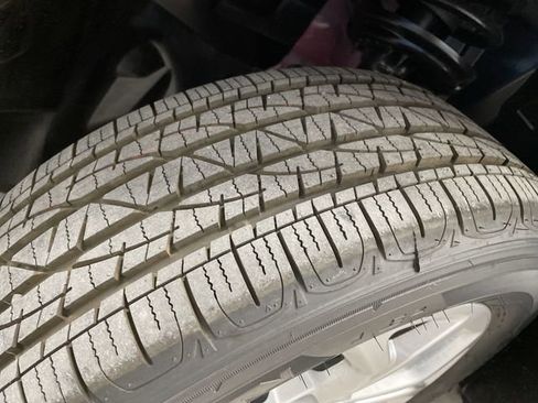 New 2025 Jeep Compass Latitude w/ Sun & Sound Group image 36