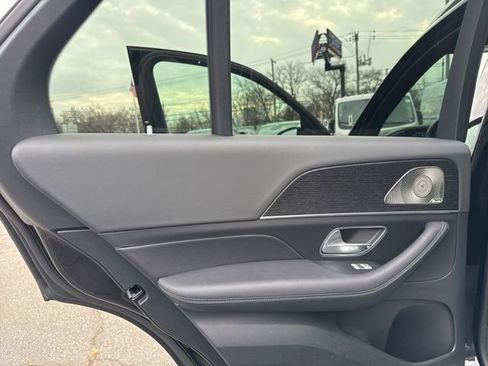 Used 2025 Mercedes-Benz GLE 450e 4MATIC w/ Winter Package image 36