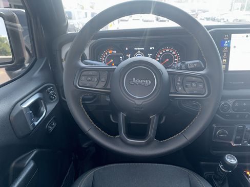 Used 2024 Jeep Wrangler Sport S image 17