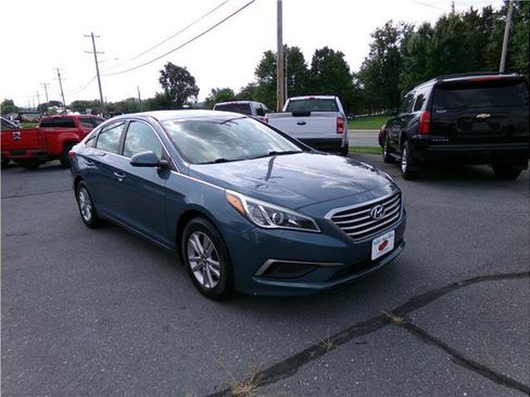 Used 2016 Hyundai Sonata SE FWD image 1
