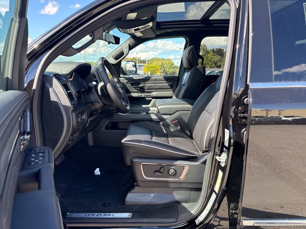 New 2027 RAM 1500 Limited AWD/4WD image 17