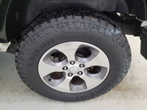 Used 2016 Jeep Wrangler Unlimited Sahara w/ Connectivity Group image 31