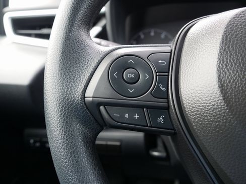 Used 2025 Toyota Corolla LE image 17