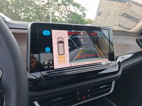 New 2026 Volkswagen Atlas SE FWD image 10