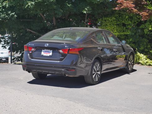 Certified 2022 Nissan Altima 2.5 SV w/ SV Premium Package AWD/4WD image 21