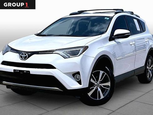 Used 2016 Toyota RAV4 XLE AWD/4WD image 1