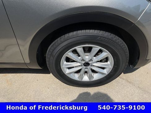 Used 2019 Kia Sorento FWD image 12