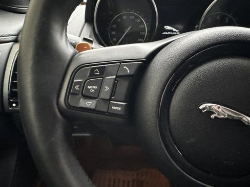 Used 2016 Jaguar F-TYPE S image 31