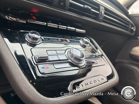 Used 2021 Lincoln Corsair FWD w/ Premium Package image 17