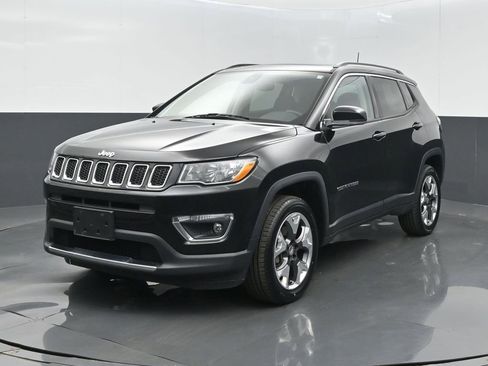 Used 2018 Jeep Compass Limited w/ Navigation Group AWD/4WD image 7