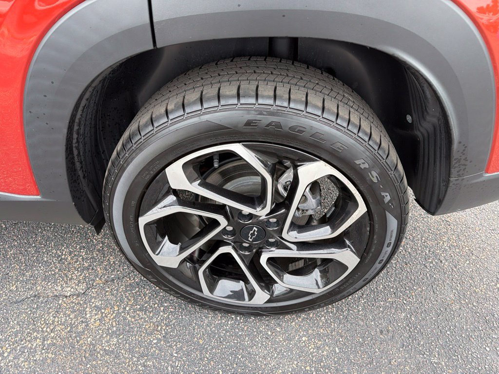 Used 2024 Chevrolet Trax RS w/ Driver Confidence Package FWD image 4
