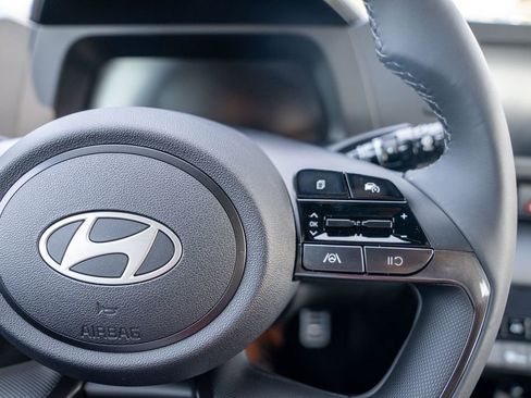 New 2025 Hyundai Elantra Sport image 22